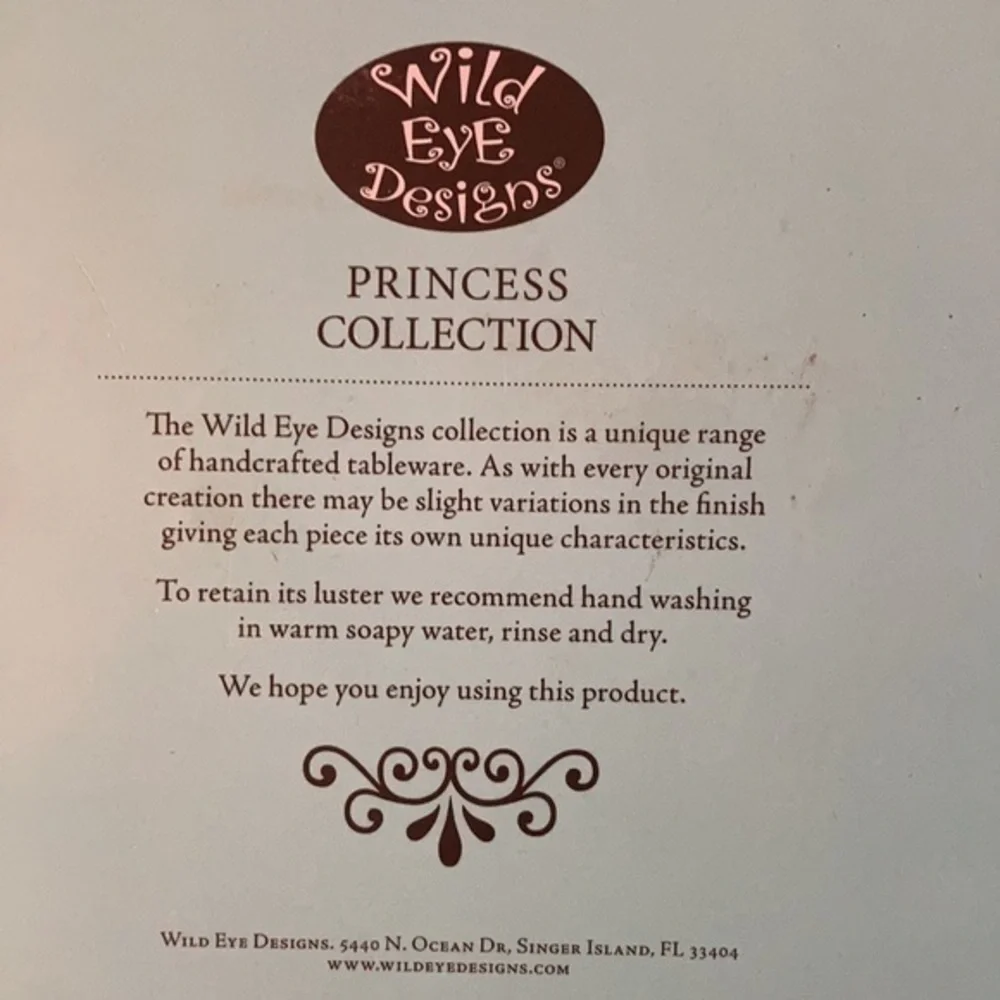 Wild By Design 9 piece “princess collection” wine set in box - never used